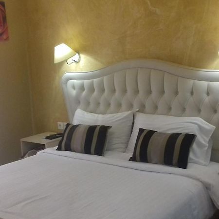 Mideia Hotel Livadeia Luaran gambar