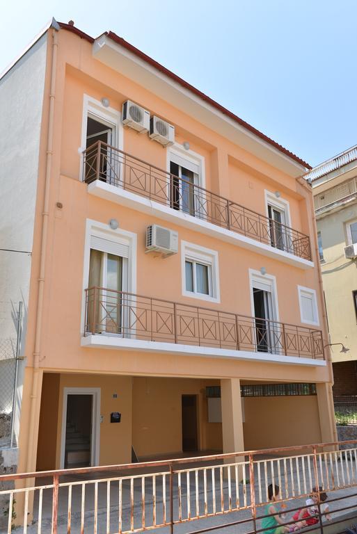 Mideia Hotel Livadeia Luaran gambar