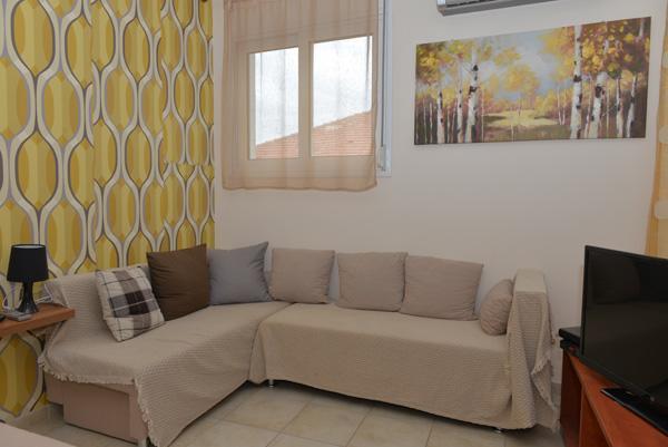 Mideia Hotel Livadeia Luaran gambar