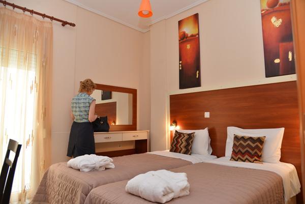 Mideia Hotel Livadeia Luaran gambar