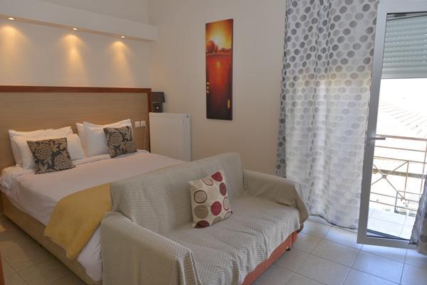 Mideia Hotel Livadeia Luaran gambar