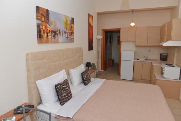 Mideia Hotel Livadeia Luaran gambar