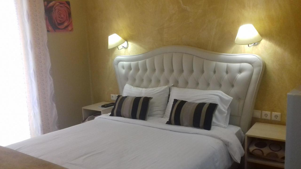 Mideia Hotel Livadeia Luaran gambar